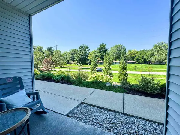 260 N Scott Blvd #104, Iowa City, IA 52245