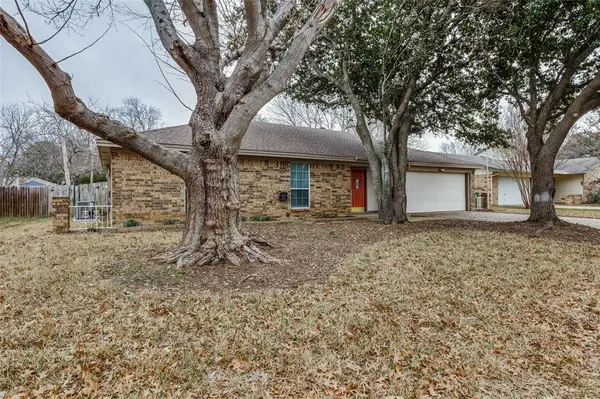 7436 Timberhill Drive, North Richland Hills, TX 76182