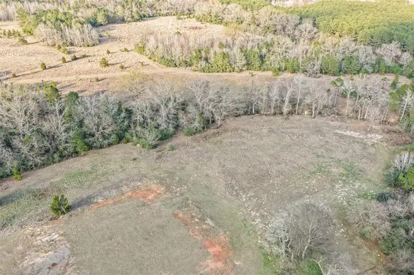 9190 County Road 2136 N, Henderson, TX 75652