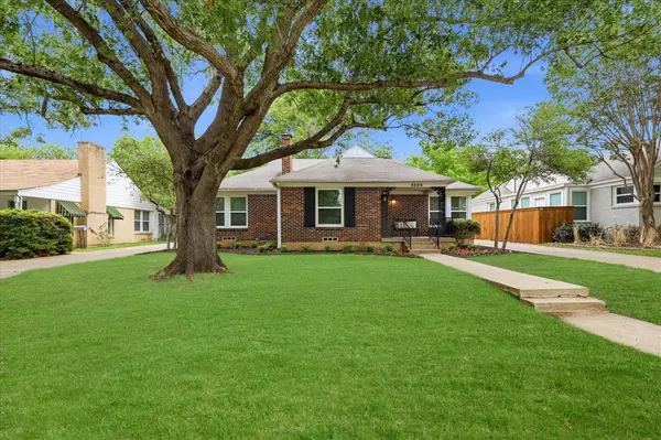 3525 Stadium Drive, Fort Worth, TX 76109