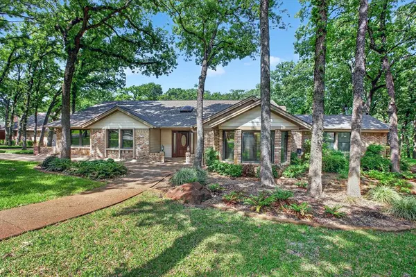 1607 N Main Street, Euless, TX 76039