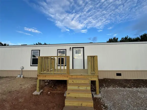 2225 WOODVIEW Trail, Granbury, TX 76048