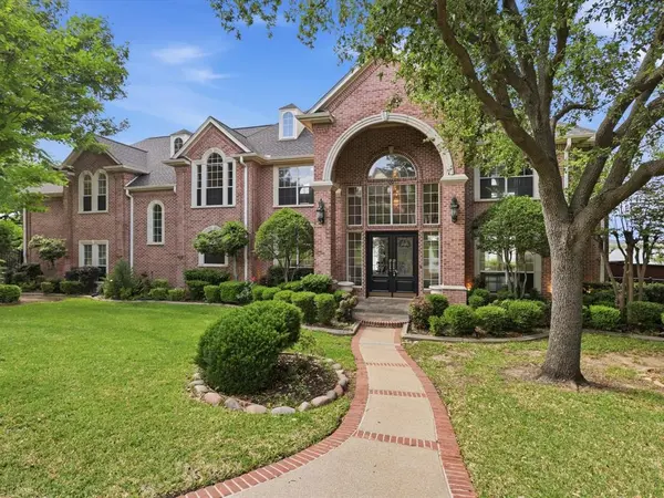 5815 Bay Club Drive, Arlington, TX 76013