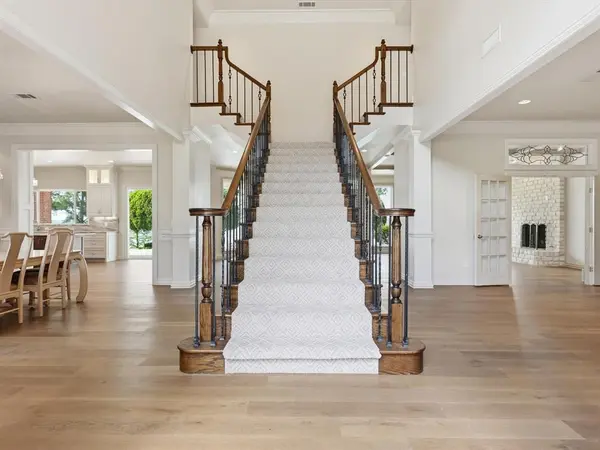 5815 Bay Club Drive, Arlington, TX 76013