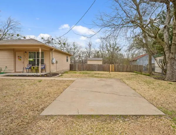 209 Mill Street, Lone Oak, TX 75453
