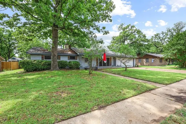 120 Mark Drive, Denison, TX 75021