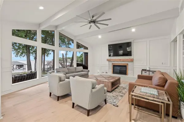 158 Deer Island Road, Mabank, TX 75156