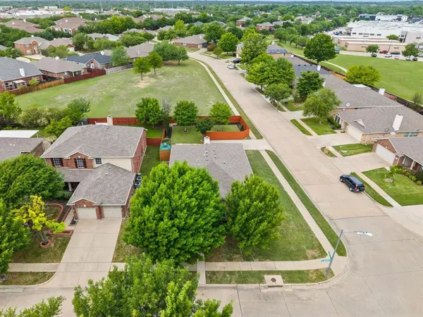 6929 Prairie Dawn Lane, North Richland Hills, TX 76180