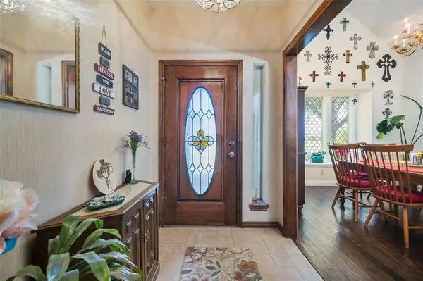 1 Finley Circle, Krum, TX 76249