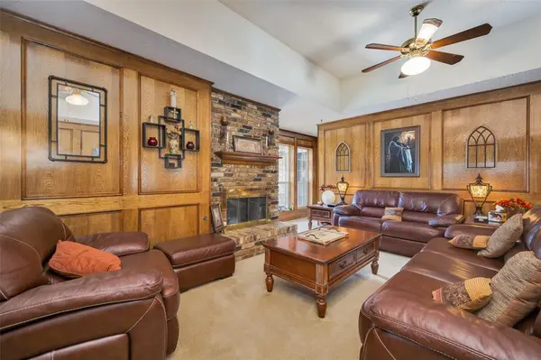 1 Finley Circle, Krum, TX 76249