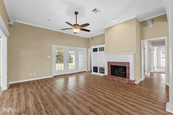 10540 Plum Creek Drive, Shreveport, LA 71106