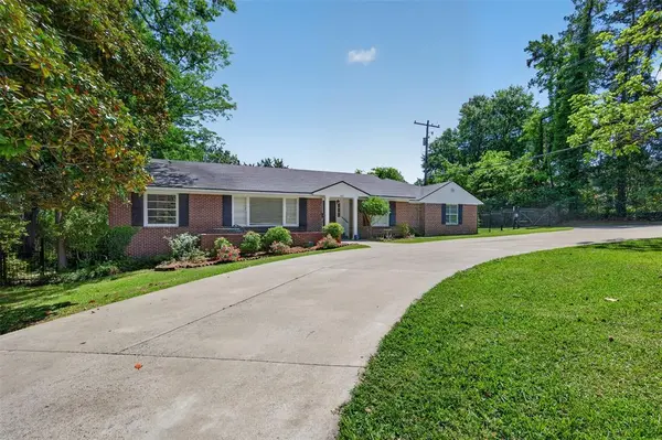 4827 Gilbert Drive, Shreveport, LA 71106