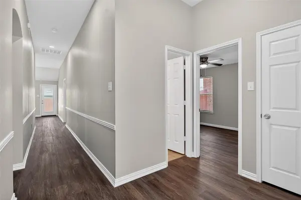 921 Bowie Drive, Lavon, TX 75166