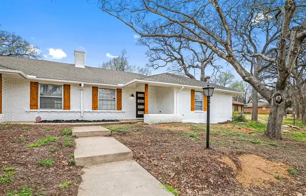 3524 Shady Valley Drive, Pantego, TX 76013