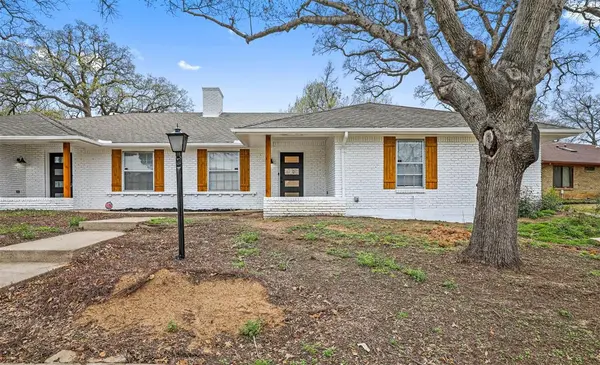 3522 Shady Valley Drive, Pantego, TX 76013