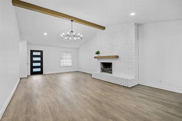 3522 Shady Valley Drive, Pantego, TX 76013