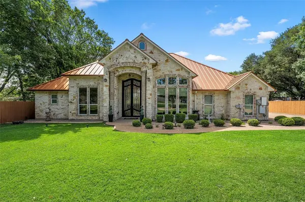 241 W Chapman Road, Hewitt, TX 76643