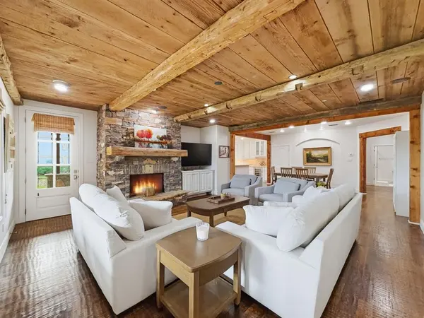 2033 Harbor Way #104, Graford, TX 76449