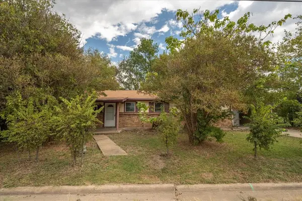 1517 Wright Street, Greenville, TX 75401