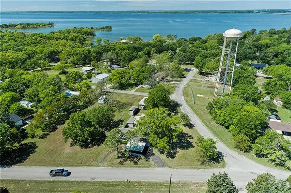 552 Oak Leaf Trail, East Tawakoni, TX 75472