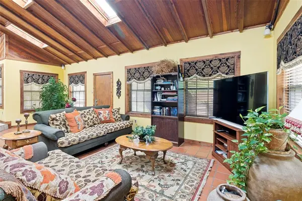 1123 Waterford Drive, Dallas, TX 75218