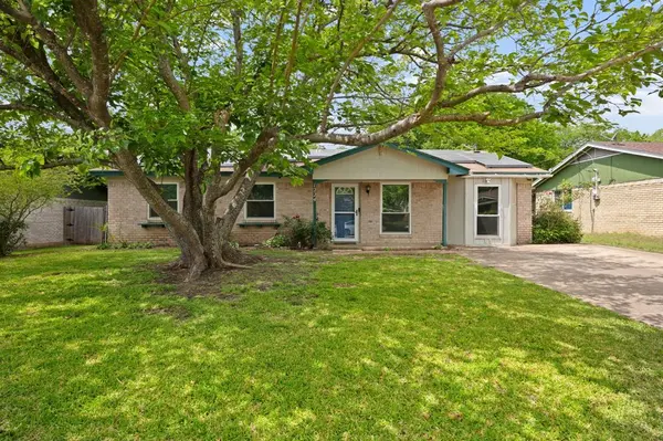 1224 Mars Drive, Cedar Hill, TX 75104