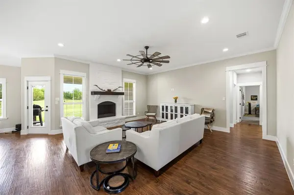 5244 Fm 1571, Lone Oak, TX 75453