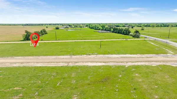 130 Private Road 33261, Sumner, TX 75486