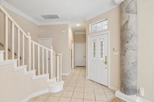 535 Lochngreen Trail, Arlington, TX 76012