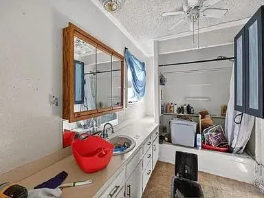 801 N Main Street, Dodd City, TX 75438