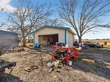 801 N Main Street, Dodd City, TX 75438