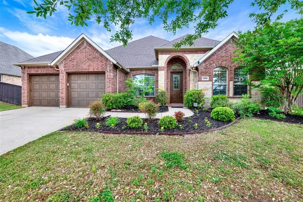 1104 Killian Drive, Mansfield, TX 76063