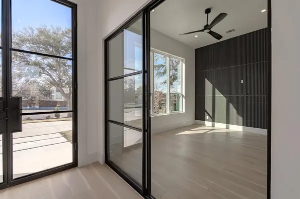 11232 Hillcrest Road, Dallas, TX 75230