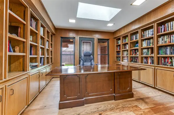 236 Valley Creek Place, Richardson, TX 75080