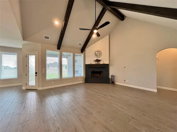 252 Harvard Lane, Springtown, TX 76082