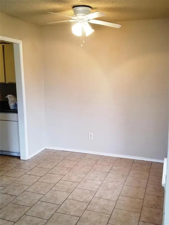 1700 Justin Lyn Street, Arlington, TX 76012