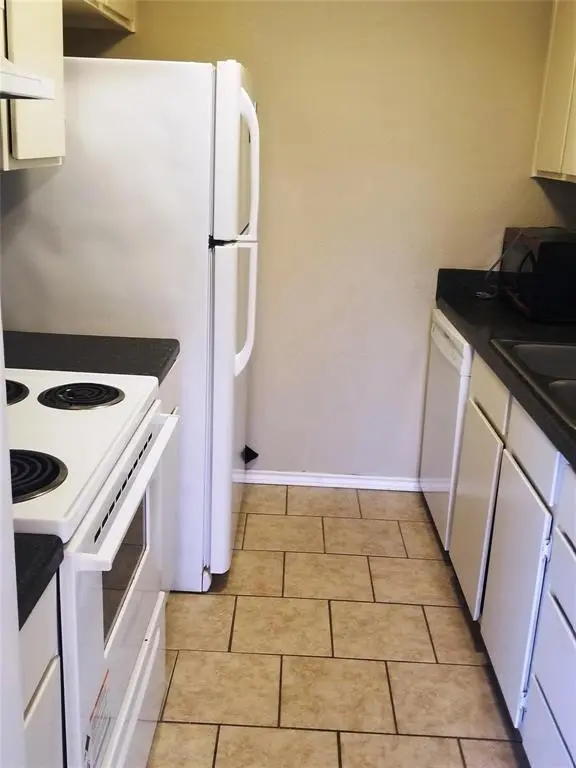 1700 Justin Lyn Street, Arlington, TX 76012