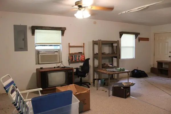 16104 SE County Road 2390, Streetman, TX 75859