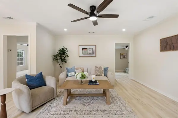 4121 Alamo Avenue, Fort Worth, TX 76107