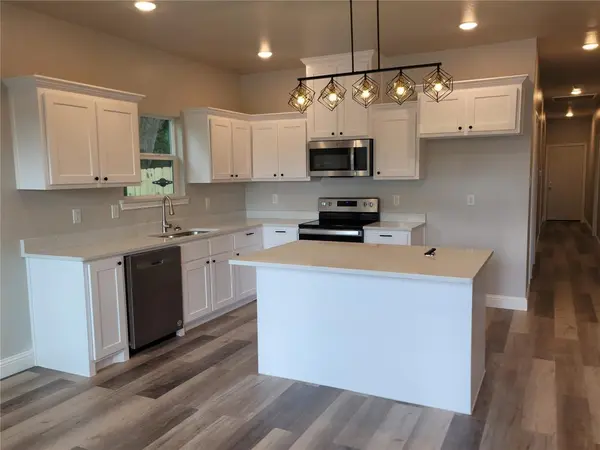 3200 King Street #A&B, Greenville, TX 75401