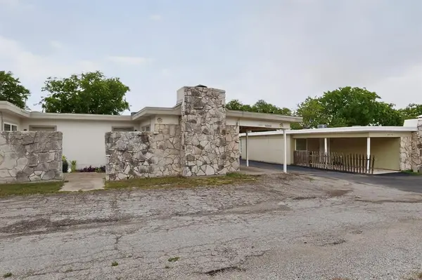 6808 Trail Lake Drive #A, Fort Worth, TX 76133