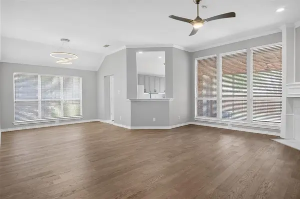 1426 Flamingo Drive, Lewisville, TX 75077