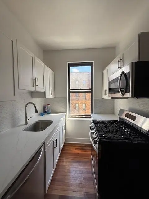 313 Brightwater ST #5D, Brooklyn, NY 11235