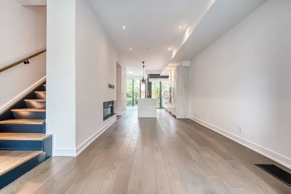 117 Roselawn AVE, Toronto C03, ON M4R 1E7