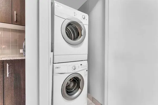 255 Village Green SQ #2409, Toronto E07, ON M1S 0L7