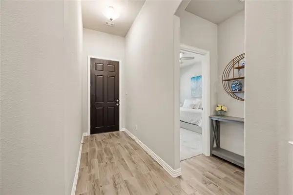 616 Chippewa Way, Aubrey, TX 76227