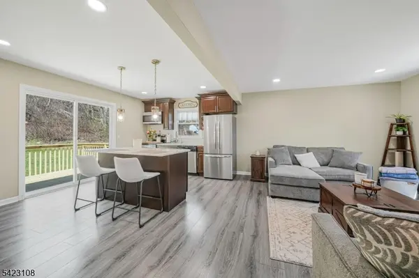 35 Zinnia Dr, Vernon Twp., NJ 07418