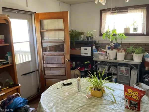 39 Alps Rd, Wayne Twp., NJ 07470