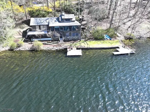 56 E Shore Trl, Sandyston Twp., NJ 07826