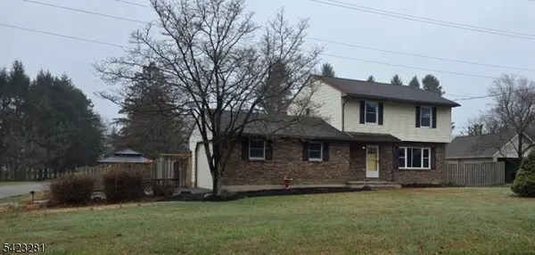 16 Abrams Rd, Holland Twp., NJ 08848